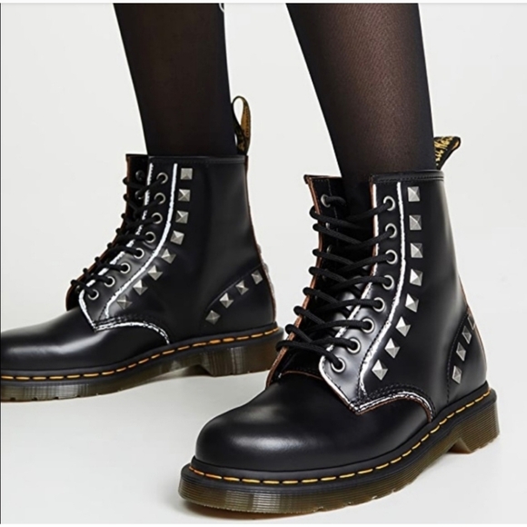 Dr. Martens 1460 Stud Lace Up Boots Leather W 8 - Picture 1 of 8